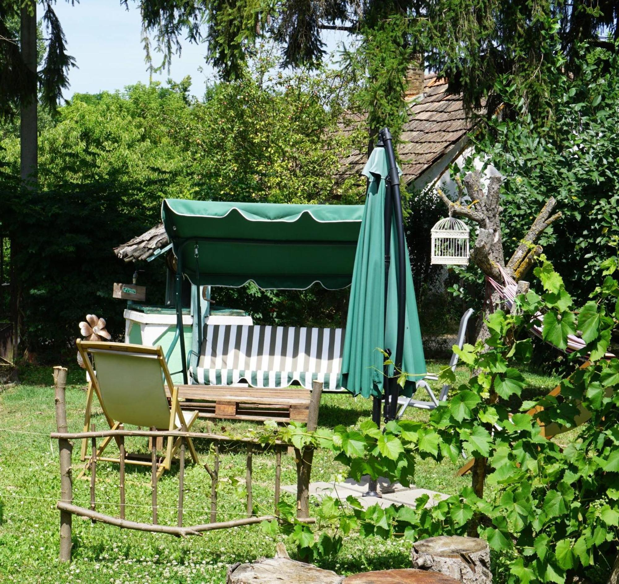 Koppany Pines Rewild Escapes - Hungarian Village House Koppanyszanto Buitenkant foto